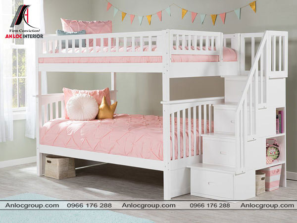 Mẫu 9 - Khung giường màu trắng kết hợp cùng bộ ga màu hồng nữ tính