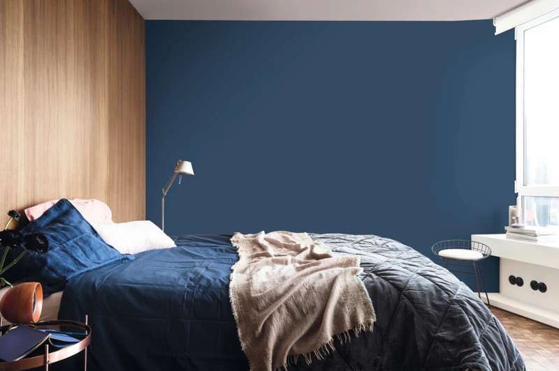 phòng ngủ màu xanh dương đậm