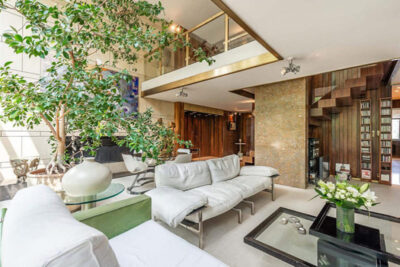 Phòng khách thông tầng