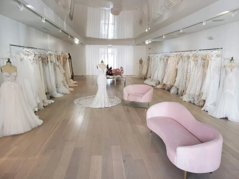 Thiết kế showroom áo cưới nhỏ 